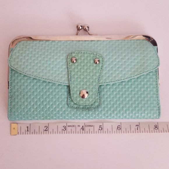FINAL PRICE 5/$25 NWOT Wallet clutch - Picture 5 of 6